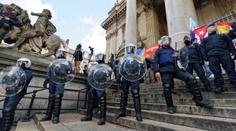 Brutální útok v Belgii: Ozbrojený muž vážně pobodal dva policisty!