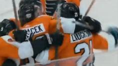 Flyers zlomili zápas v prodloužení a drží naději, vyhrál i Vancouver
