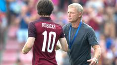 Proč nehraje Rosický?! Zranění, nebo součást taktiky před derby?