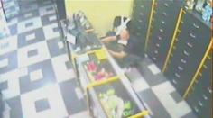 KRÁL KASAŘŮ OPĚT V AKCI! Spolu s kumpány vykradl sexshop v Kladně!