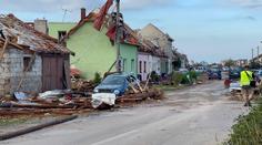 Úder tornáda zvedl vlnu solidarity, lidé nabízejí oblečení i ubytování