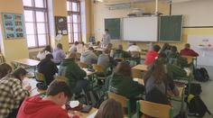 Zásadní změna ve školství. Vláda chce omezit výuku cizích jazyků