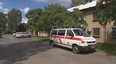 Dokonalé krytí! Dealeři rozváželi rok a půl drogy v sanitce!