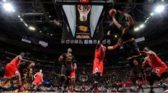 LeBron řádil, odneslo to Chicago. Clippers mají skalp favorita