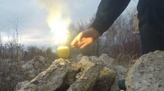 Petardy za pár korun zničí citron i plechovku! Prodají je i dětem