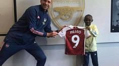 Arsenal má mladíka se zajímavým jménem. Gunners posílil Leo Messo