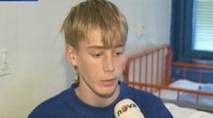 VIDEO: Čtrnáctiletého fotbalistu zmlátil muž kvůli blátu na kopačkách!