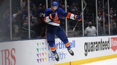 Islanders a Maple Leafs srovnali stav série, Vegas má mečbol