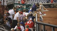 Chaos ve Washingtonu. Během baseballového utkání se střílelo