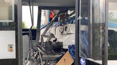 Na Benešovsku se srazil autobus s vlakem. Deset zraněných, jeden těžce