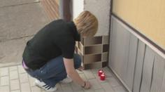 Policie vyšetřuje vraždu dvou dětí. Podezřívá matku