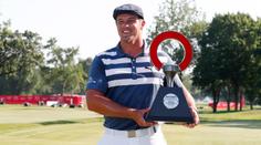Golfový Hulk vyhrál turnaj PGA s neuvěřitelnou bilancí 23 ran pod par!
