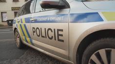 Vážná nehoda ve Frýdku-Místku. Řidič srazil ženu s kočárkem přímo na přechodu