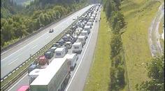 NEHODA NA D1! Srazilo se PĚT AUT, směr na Brno je omezený!