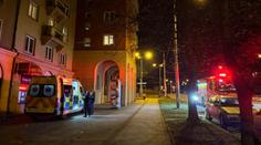Požární hlásič zachránil spící ženu, které vzplanul byt od svíčky