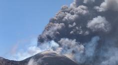 VIDEO: Sicilská sopka Etna se znovu probrala k životu. Chrlila oheň a lávu
