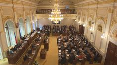 Rodiče mají dostat přidáno. Sněmovna schválila zvýšení přídavků na děti