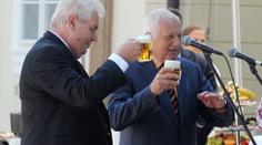Souboj titánů: Zeman a Klaus se sešli u jednoho stolu! Proč?