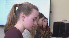 Studentka Lucka ohromila Evropu. V překladatelské soutěži porazila 7 000 soupeřů