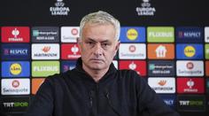 Mourinho zase baví. Hvězdný kouč usnul na tiskovce, zmohla ho dlouhá otázka