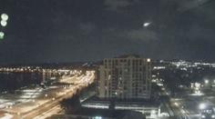 VIDEO: Obrovský meteor prolétl jen kousek nad Zemí. Rozzářil celé město