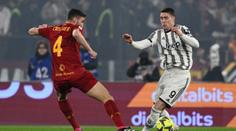 Juventus proti AS Řím dohrával v deseti, po porážce klesl v tabulce na osmé místo