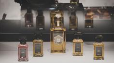 Parfumerie Guerlain otevřela svůj archiv. Odhalila tajemství Alžběty II.