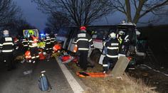 Tragická nehoda u Horoměřic: Takhle vytahovali zraněné! VIDEO