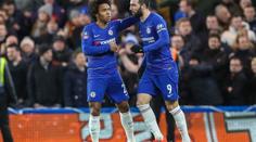Higuain nadchl gestem fair play, spoluhráči pomohl k jubileu
