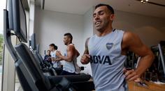 Tévez se brání! Prý ho neskolili vězni, ale trenažér!