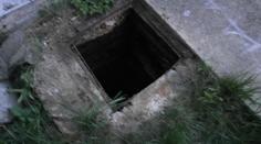 Tříletý chlapec si hrál na schovávanou, spadl do nezabezpečeného kanálu!