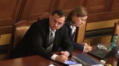 Poslanci se hodiny dohadovali o vládě, ta znovu nepadla! Nedůvěru vyslovilo jen 89 poslanců