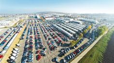 Mladí s alternativními palivy neexperimentují, elektromobily je lákají, ale jsou pro ně nedostupné