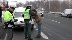 Když mě pustíte domů se vyspat, dám vám 500 korun, nabízel opilý řidič policistovi