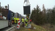Zákaz předjíždění pro kamiony poprvé v akci. Značky rozsvítila vážná nehoda