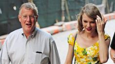 Otec Taylor Swiftové nebude v Austrálii obviněn z napadení