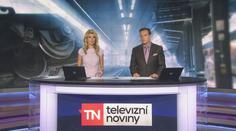 Kamion smetl vlak. Lidé si nehody často točí, nevolají pomoc