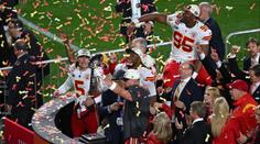Super Bowl ovládl po parádním obratu Kansas, dramatický duel rozhodl Butker