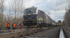 Do Česka vtrhl orkán. Jeden člověk zemřel, železnice kolabovala