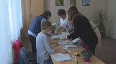 Členy volební komise čekají novinky. Města přitom řeší jejich nedostatek