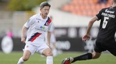 Japonský fotbalista dál překonává rekordy. Do zápasu nastoupil v 56 letech