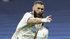 Famózní Benzema hattrickem řídil výhru a postup Realu, dále jdou také Citizens