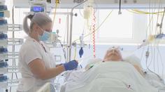 Místo vyšetření ho nemocnice poslala jinam. Za 3 dny muž s Covid-19 umřel