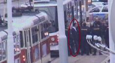 Pražský zloděj nešika: Za 15 minut ho policisté chytli v tramvaji! VIDEO