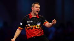 Lotyši Belgičanům zavařili, ale dál jdou favorité. Wales zvládl čtyřhru se Skotskem