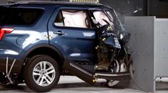 Skandální podezření: Podvádějí automobilky při crashtestech?