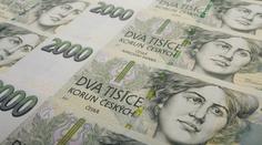 Na Zlínsku létaly vzduchem peníze! Policisté sesbírali čtyřicet tisíc