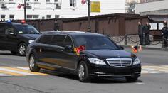 Kde vzal Kim Čong-un limuzínu? Mercedes od něj dává ruce pryč