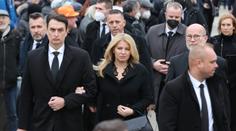 Poslední sbohem Žbirkovi. Dorazila řada osobností, obřadní síní zněly slavné hity