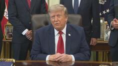 Trump slíbil každému Američanovi pět tisíc dolarů. Má to ale háček